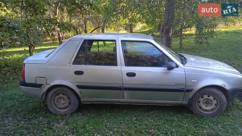 Dacia Solenza 2004