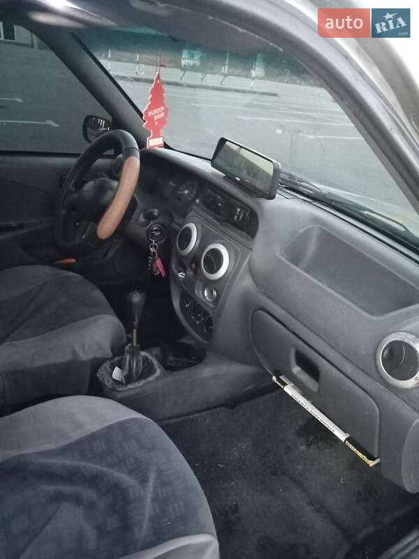 Седан Dacia Solenza 2003 в Тернополе