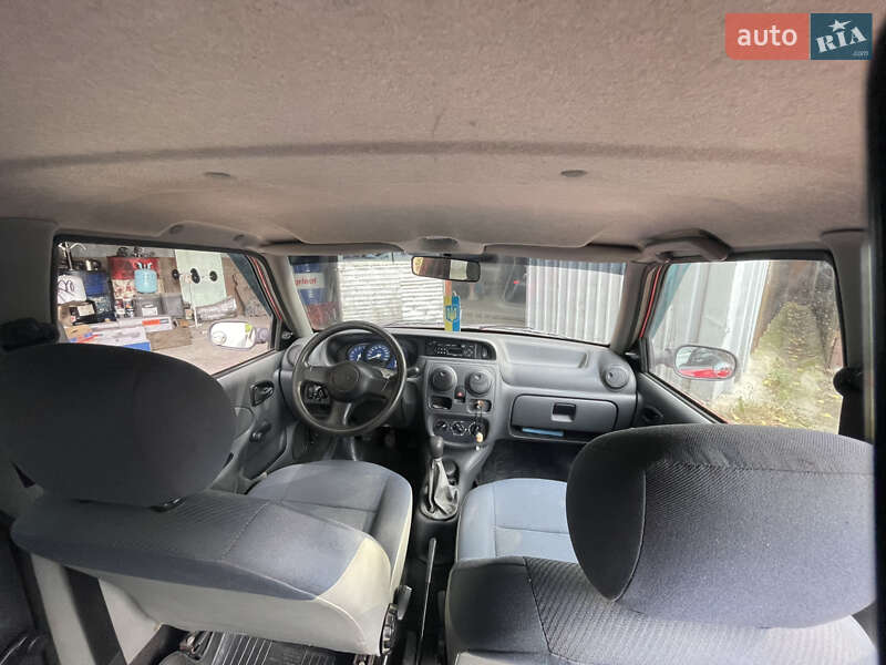 Седан Dacia Solenza 2004 в Кропивницькому