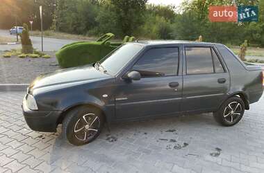 Седан Dacia Solenza 2004 в Желтых Водах