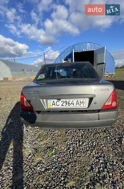 Седан Dacia Solenza 2003 в Луцке