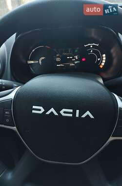 Внедорожник / Кроссовер Dacia Spring 2023 в 
