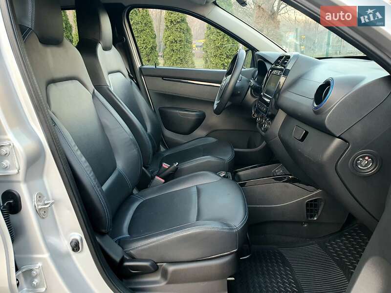Внедорожник / Кроссовер Dacia Spring 2021 в Киеве