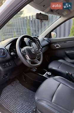 Внедорожник / Кроссовер Dacia Spring 2020 в 