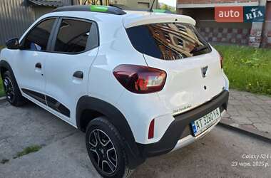 Внедорожник / Кроссовер Dacia Spring 2021 в 
