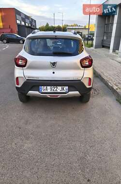 Внедорожник / Кроссовер Dacia Spring 2021 в 