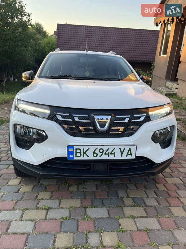 Внедорожник / Кроссовер Dacia Spring 2022 в 