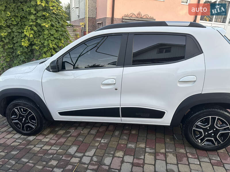 Позашляховик / Кросовер Dacia Spring 2023 в Кременці