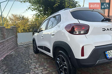 Позашляховик / Кросовер Dacia Spring 2023 в 