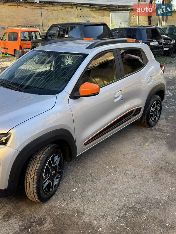Внедорожник / Кроссовер Dacia Spring 2022 в Киеве