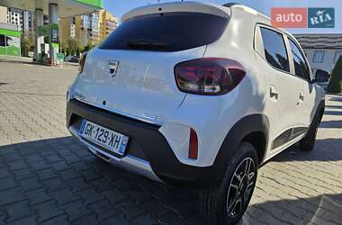 Позашляховик / Кросовер Dacia Spring 2022 в 