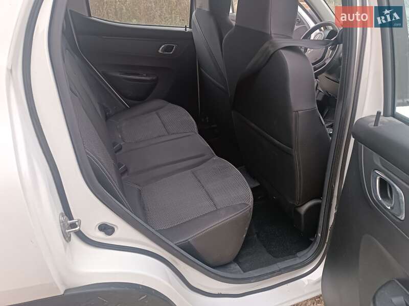 Позашляховик / Кросовер Dacia Spring 2023 в Дубні