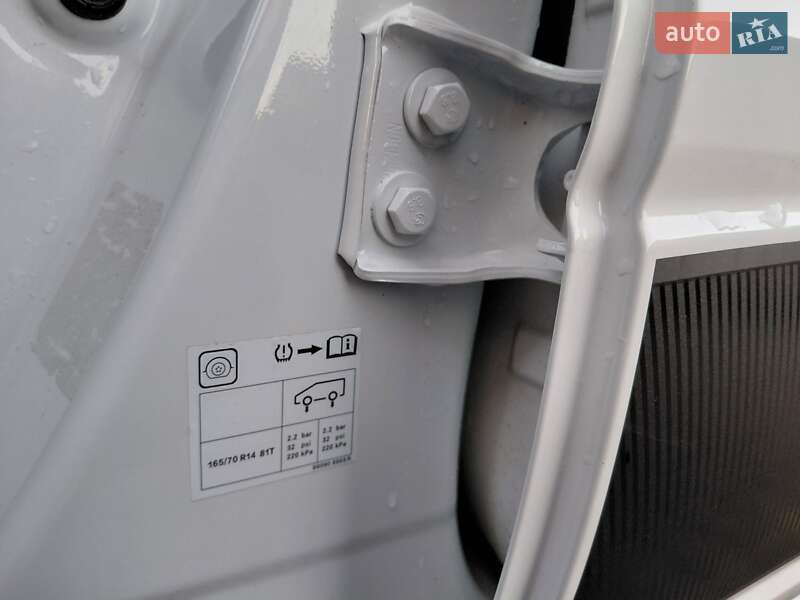 Внедорожник / Кроссовер Dacia Spring 2023 в Ивано-Франковске