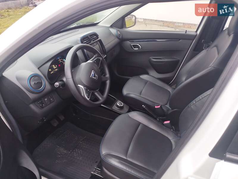 Внедорожник / Кроссовер Dacia Spring 2021 в Ровно