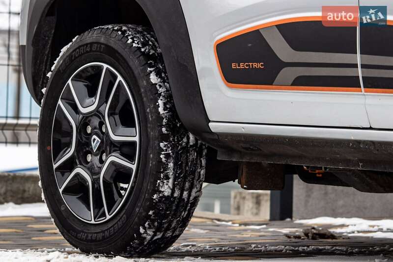 Внедорожник / Кроссовер Dacia Spring 2020 в Львове