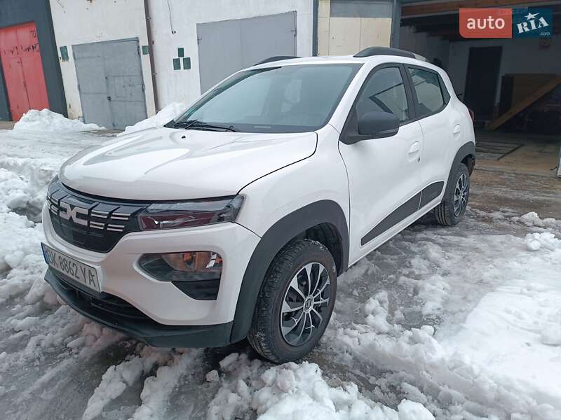 Позашляховик / Кросовер Dacia Spring 2023 в Дубні