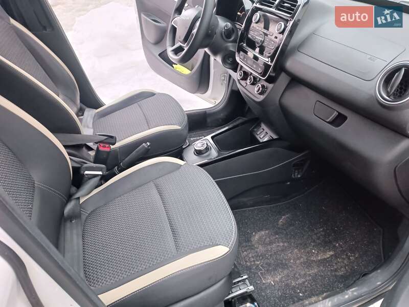 Позашляховик / Кросовер Dacia Spring 2023 в Дубні