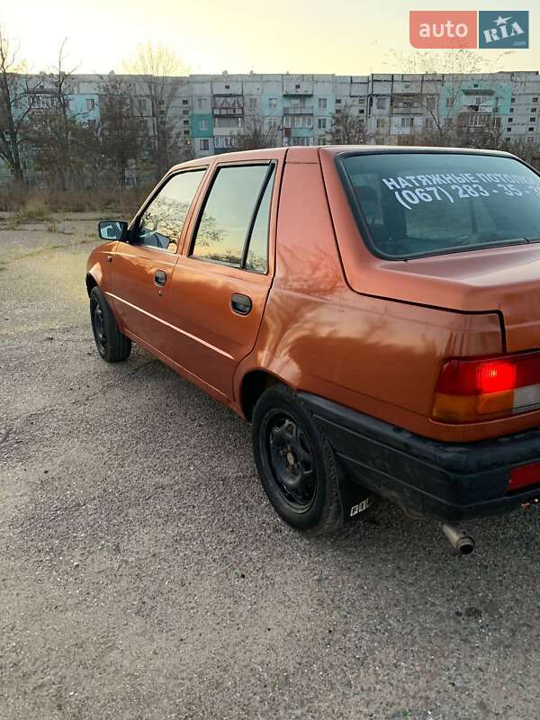Хэтчбек Dacia SuperNova 2003 в Раздельной