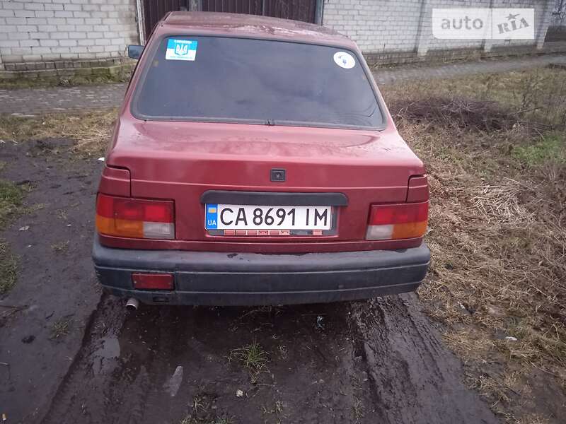 Хэтчбек Dacia SuperNova 2002 в 