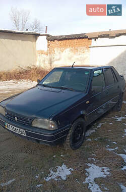 Седан Dacia SuperNova 2002 в Моршині