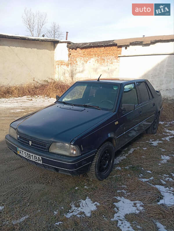 Седан Dacia SuperNova 2002 в Моршине