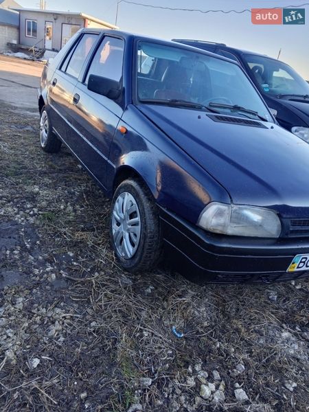 Седан Dacia SuperNova 2003 в Тернополе