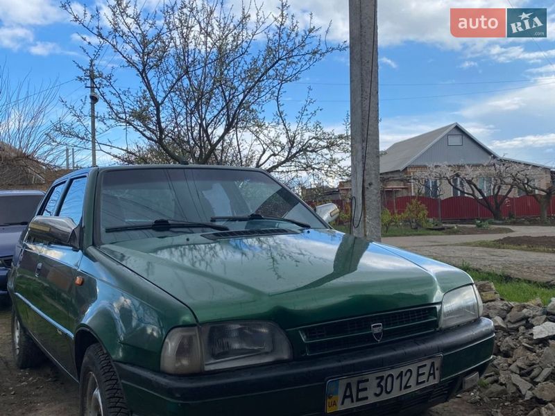 Седан Dacia SuperNova 2003 в Марганце