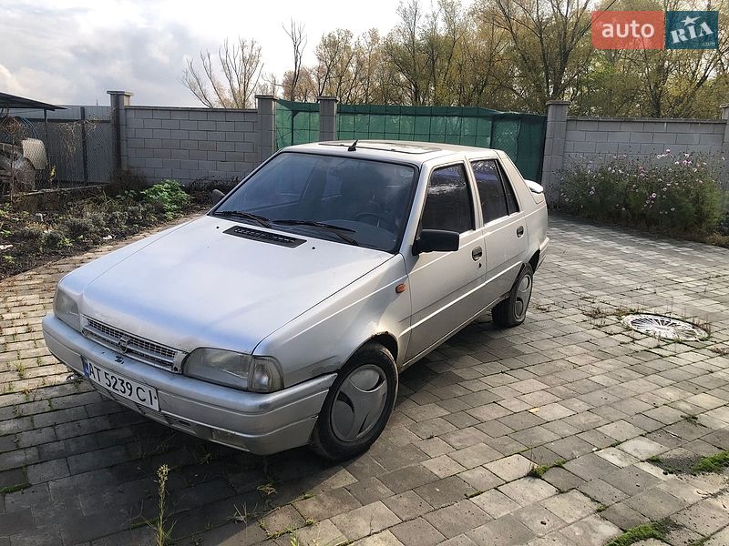 Седан Dacia SuperNova 2004 в Івано-Франківську