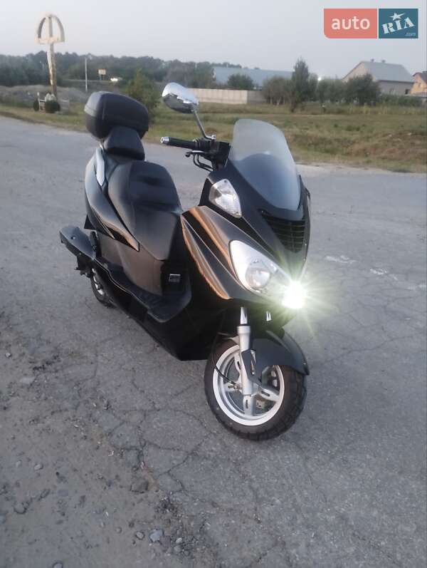 Максі-скутер Daelim S2 2007 в Чернівцях