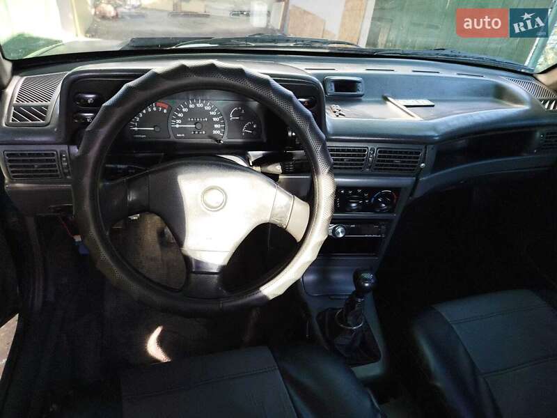 Седан Daewoo Cielo 1995 в Синельниково