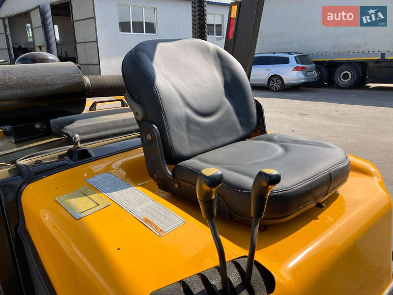 Вилочный погрузчик Daewoo D 70 2006 в Киеве