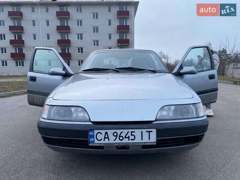 Седан Daewoo Espero 1995 в Богуславе