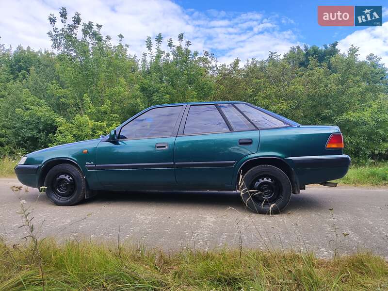 Седан Daewoo Espero 1997 в Ровно