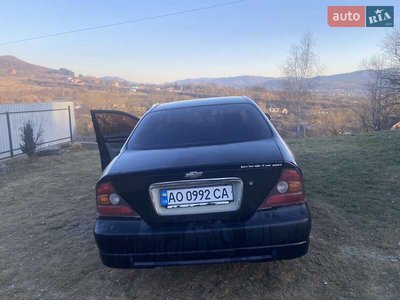 Седан Daewoo Evanda 2003 в Ужгороді