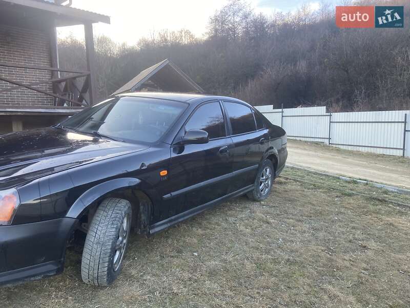 Седан Daewoo Evanda 2003 в Ужгороді
