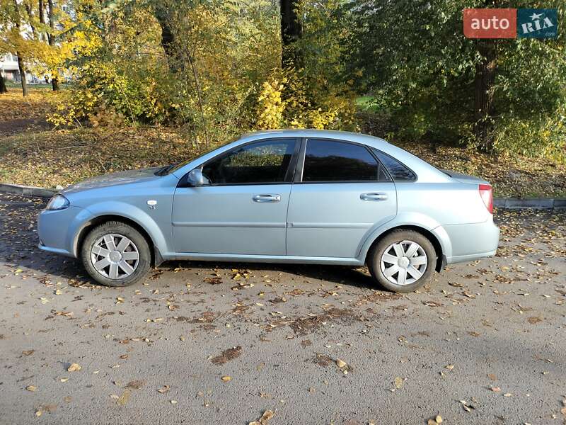 Седан Daewoo Gentra 2015 в Дніпрі