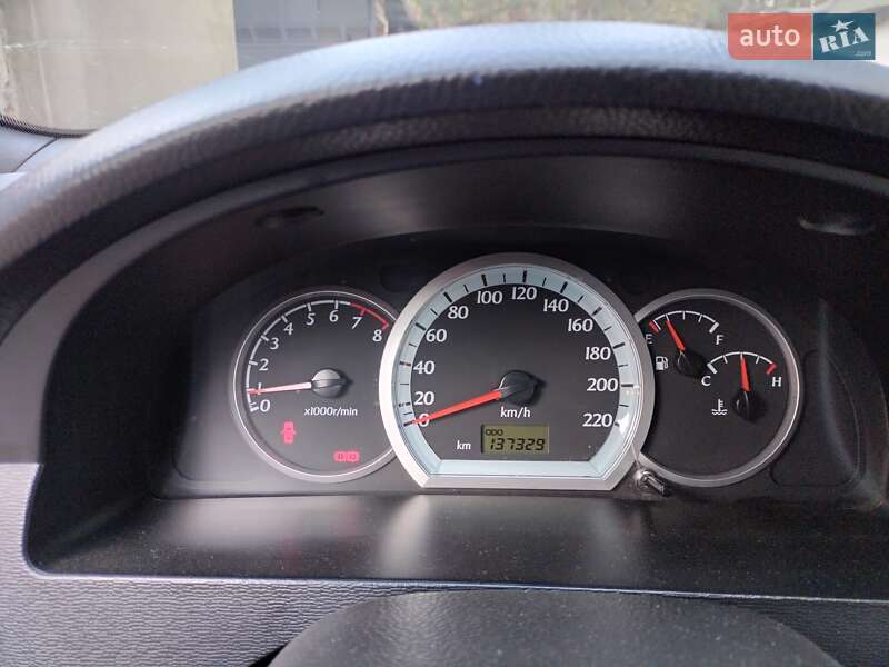 Седан Daewoo Gentra 2015 в Дніпрі