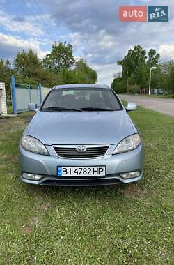 Седан Daewoo Gentra 2015 в Гребінці