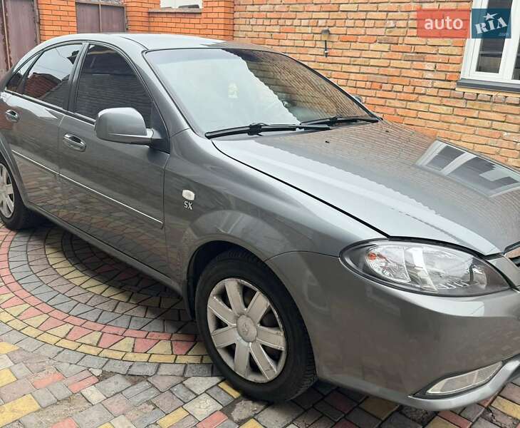 Седан Daewoo Gentra 2013 в Кропивницком