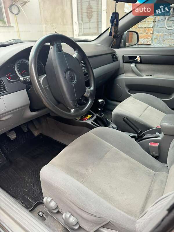 Седан Daewoo Gentra 2013 в Кропивницком