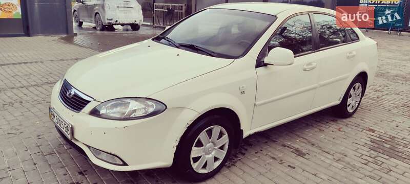 Седан Daewoo Gentra 2013 в Харькове