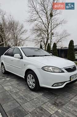 Седан Daewoo Gentra 2014 в Киеве