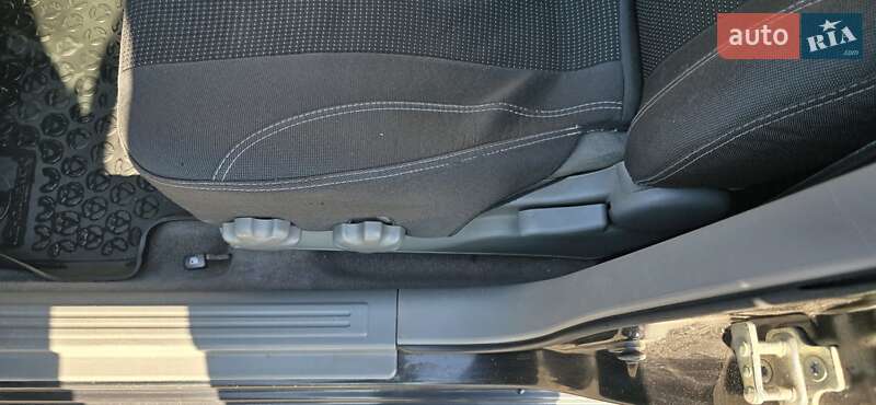 Седан Daewoo Gentra 2013 в Києві