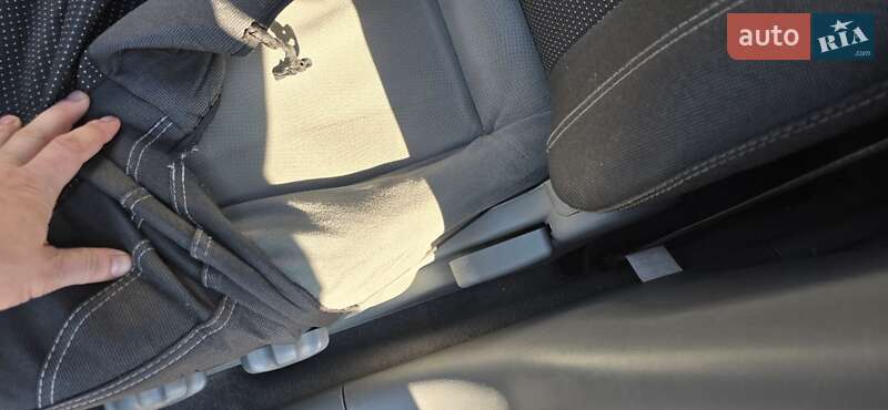 Седан Daewoo Gentra 2013 в Києві