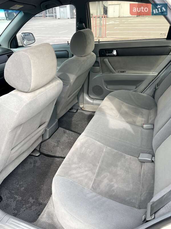 Седан Daewoo Gentra 2013 в Киеве