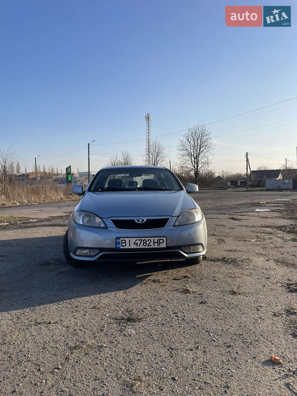 Седан Daewoo Gentra 2015 в 