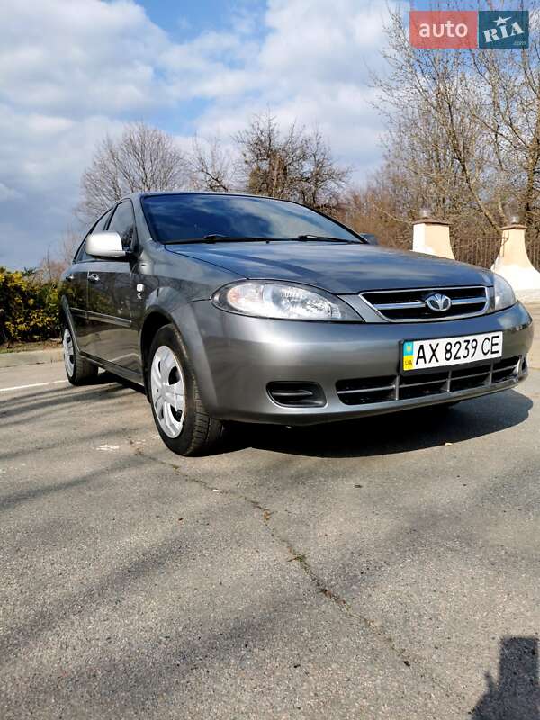 Седан Daewoo Gentra 2013 в Харькове