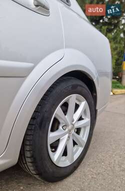 Седан Daewoo Gentra 2013 в 