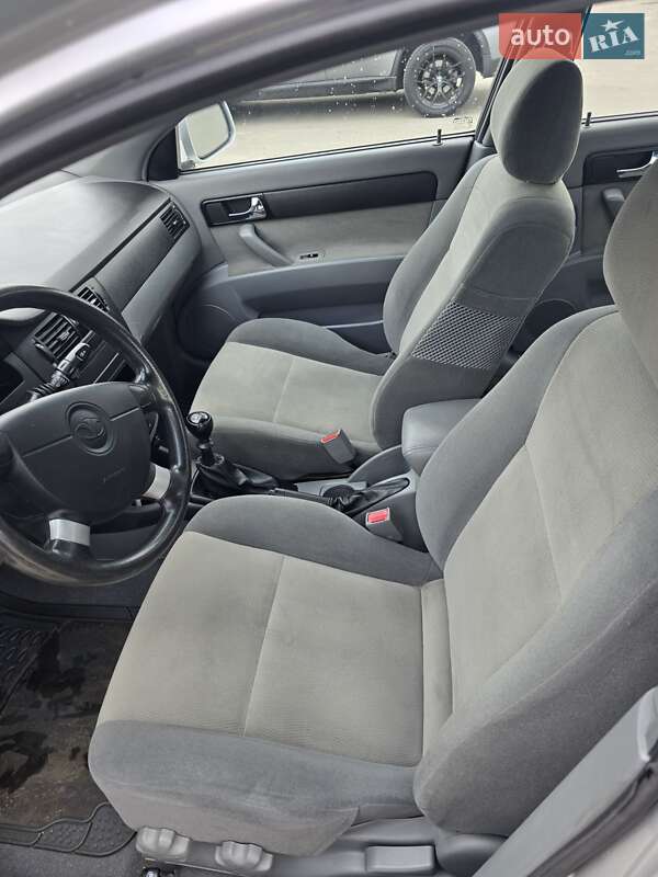 Седан Daewoo Gentra 2014 в Києві