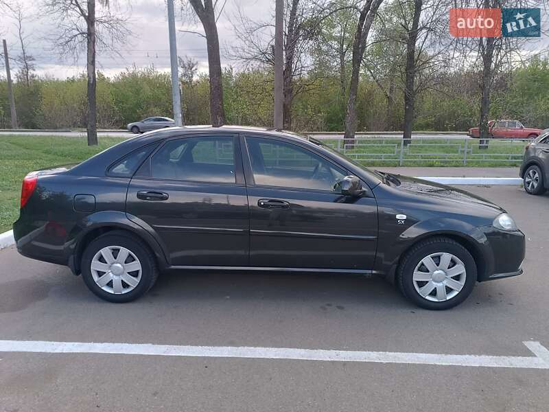 Седан Daewoo Gentra 2014 в Харькове фото 3 Седан Daewoo Gentra 2014 в Харькове